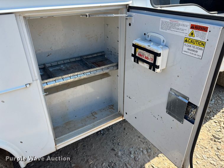 image for item DU6330 2018 Ford F250 Super Duty utility bed pickup truck