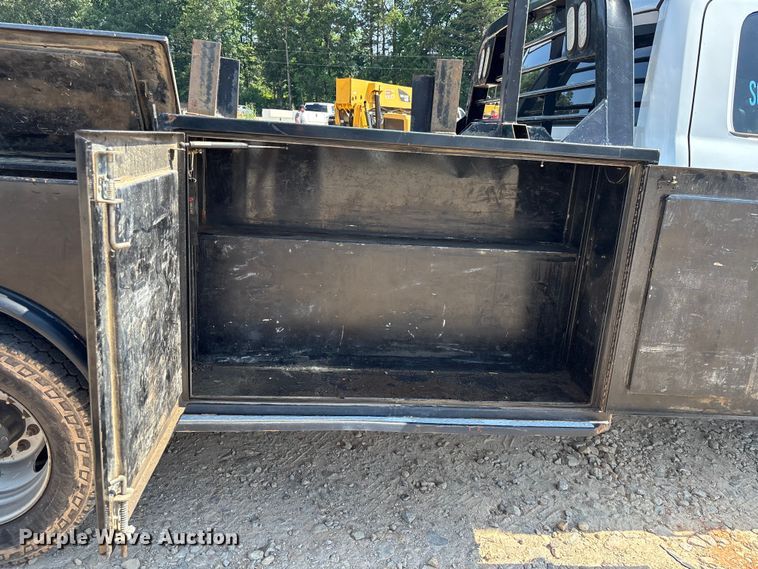 image for item DU6331 2021 RAM 4500 Crew Cab flatbed truck