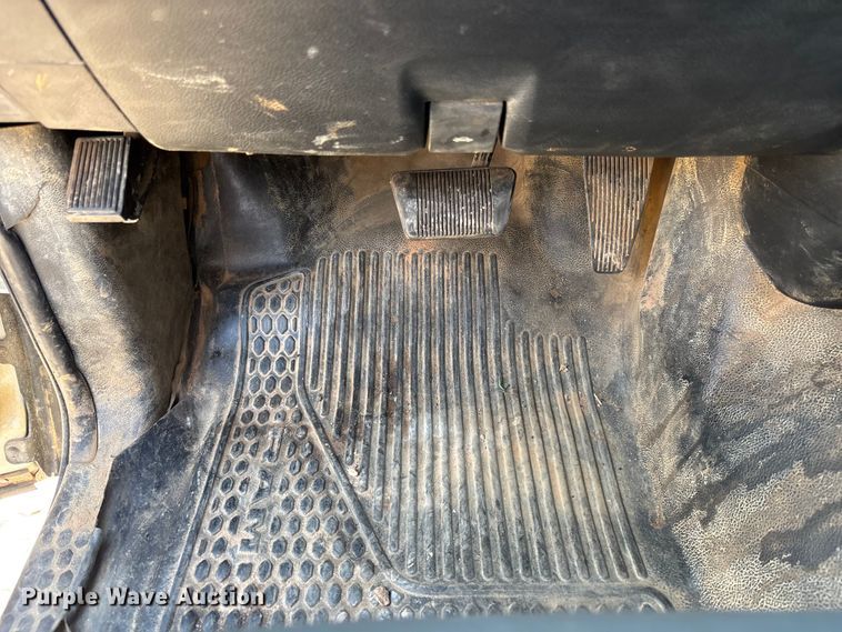 image for item DU6331 2021 RAM 4500 Crew Cab flatbed truck