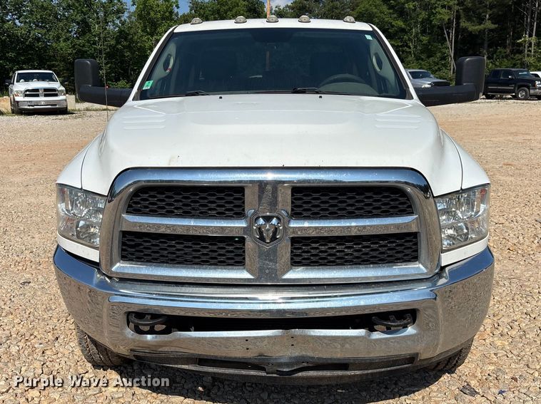 image for item DU6332 2018 RAM 3500 Crew Cab utility bed pickup truck