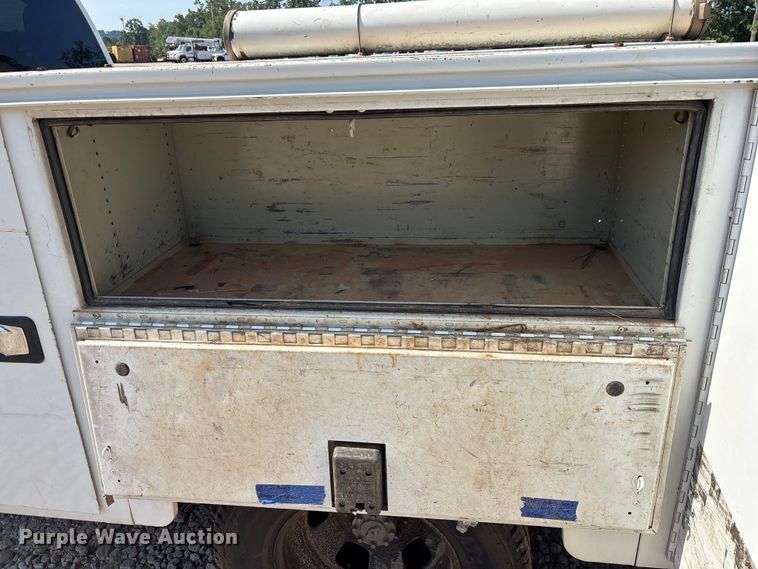 image for item DU6332 2018 RAM 3500 Crew Cab utility bed pickup truck