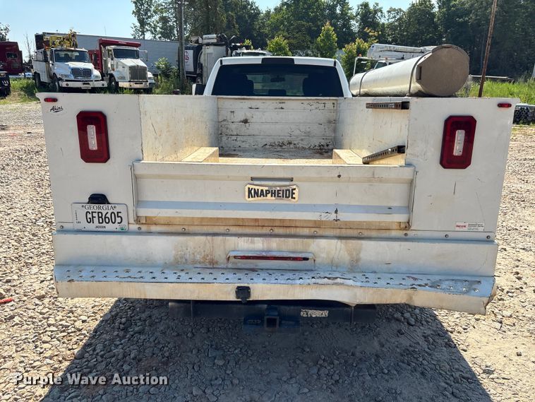 image for item DU6332 2018 RAM 3500 Crew Cab utility bed pickup truck