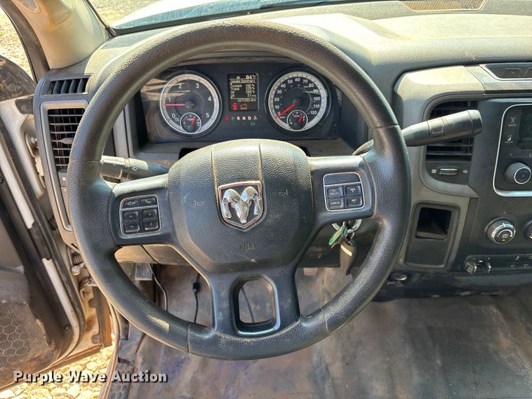 image for item DU6332 2018 RAM 3500 Crew Cab utility bed pickup truck