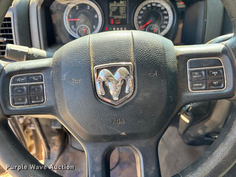 image for item DU6332 2018 RAM 3500 Crew Cab utility bed pickup truck
