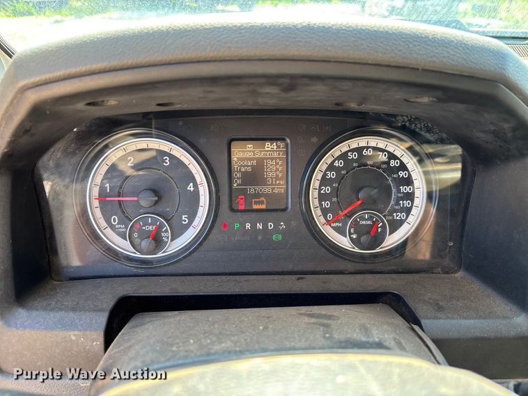 image for item DU6332 2018 RAM 3500 Crew Cab utility bed pickup truck