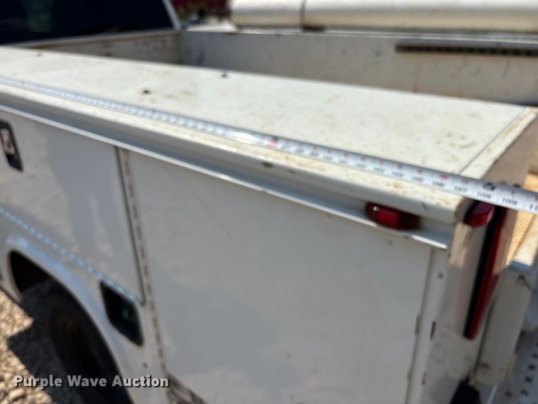image for item DU6332 2018 RAM 3500 Crew Cab utility bed pickup truck