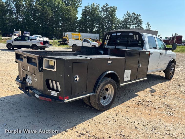 image for item DU6333 2020 RAM 5500 Crew Cab flatbed truck