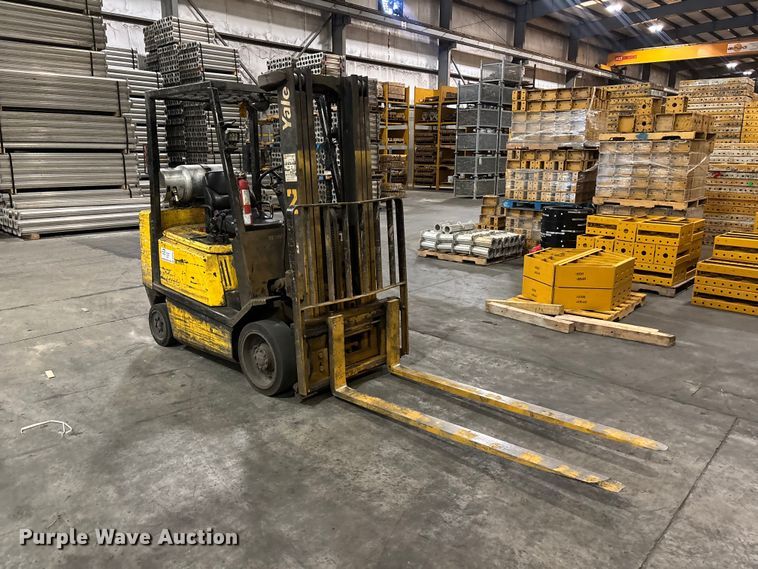 image for item DU6353 Yale GLC050TFNUAE084 forklift