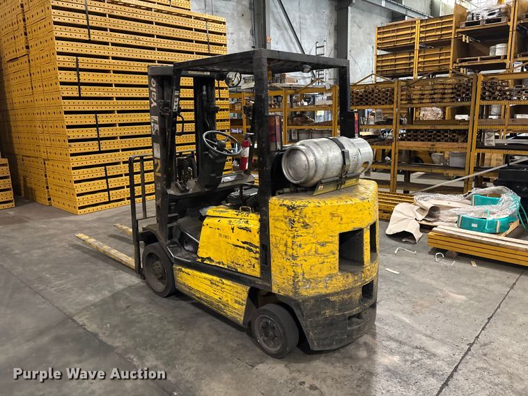 image for item DU6353 Yale GLC050TFNUAE084 forklift
