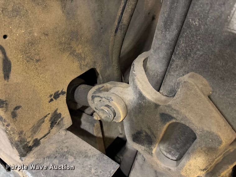image for item DU6353 Yale GLC050TFNUAE084 forklift