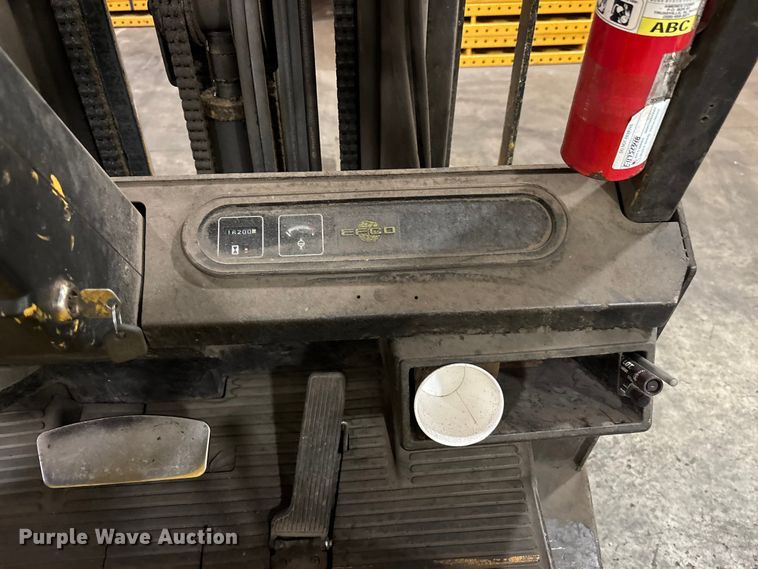 image for item DU6353 Yale GLC050TFNUAE084 forklift