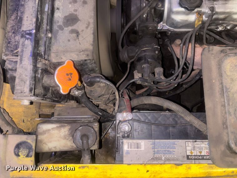 image for item DU6353 Yale GLC050TFNUAE084 forklift
