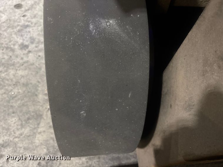 image for item DU6353 Yale GLC050TFNUAE084 forklift