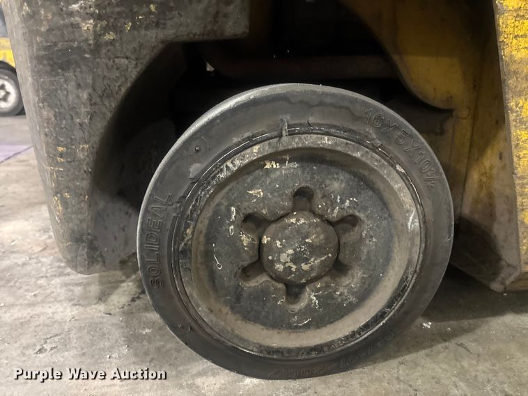 image for item DU6353 Yale GLC050TFNUAE084 forklift