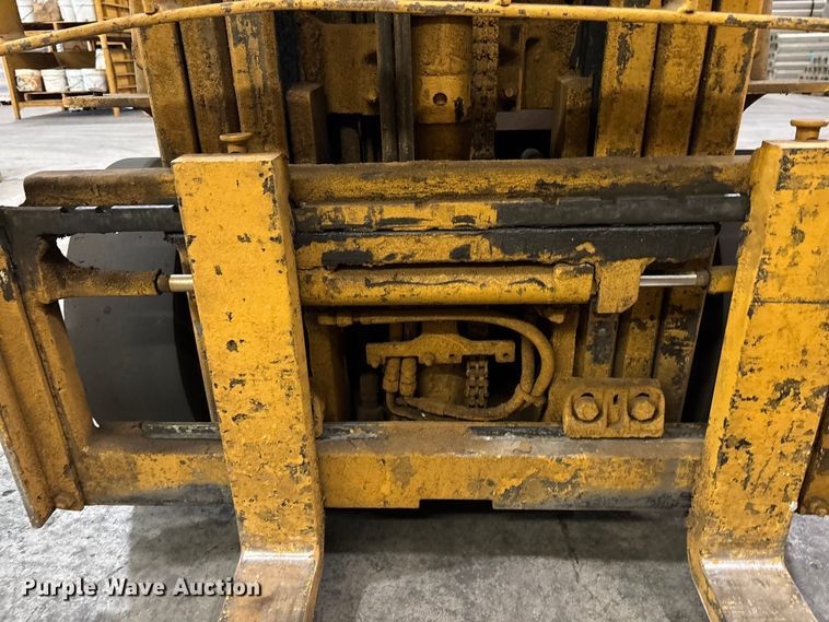 image for item DU6354 2007 Yale GLC050VXNURE083 forklift