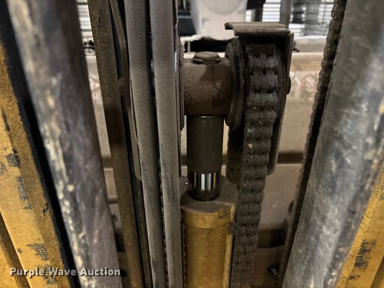 image for item DU6354 2007 Yale GLC050VXNURE083 forklift