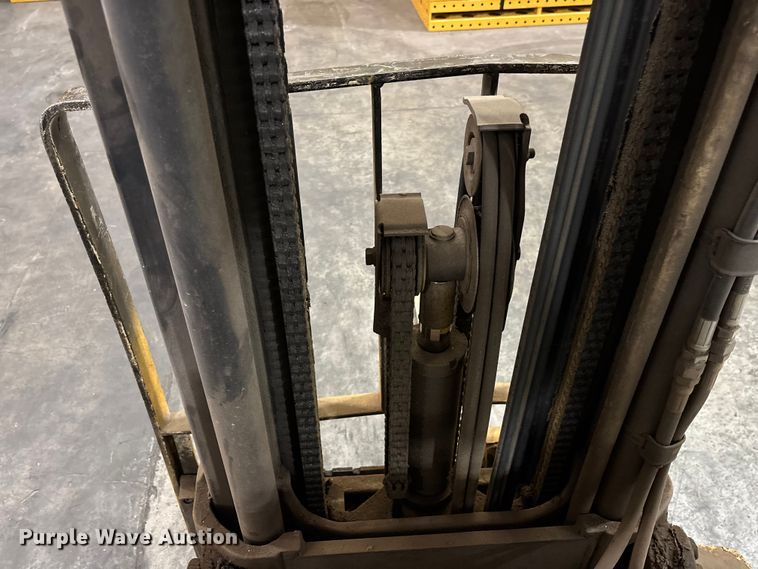 image for item DU6354 2007 Yale GLC050VXNURE083 forklift