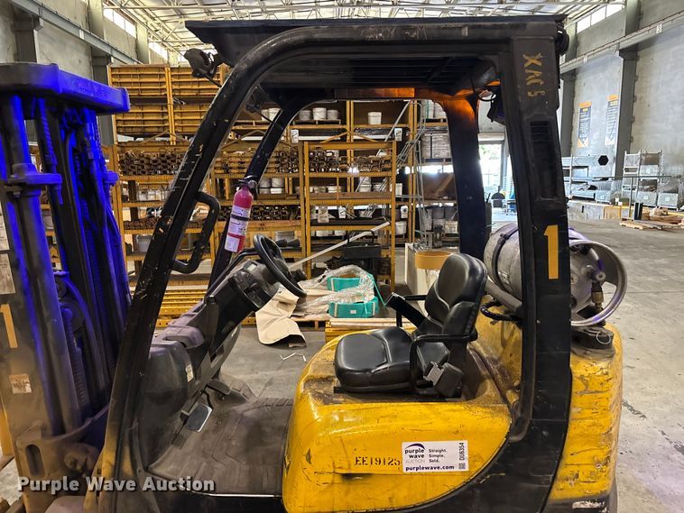 image for item DU6354 2007 Yale GLC050VXNURE083 forklift