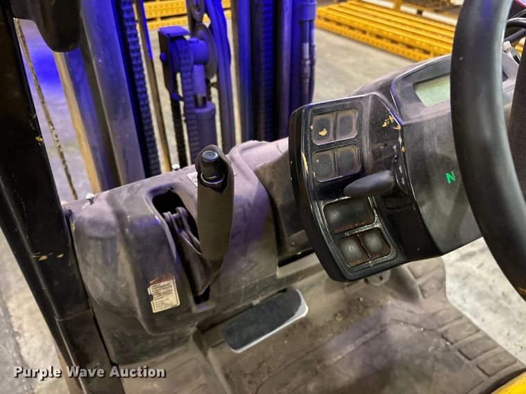 image for item DU6354 2007 Yale GLC050VXNURE083 forklift