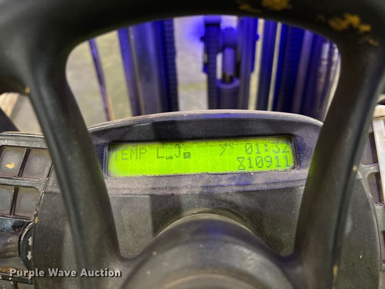 image for item DU6354 2007 Yale GLC050VXNURE083 forklift