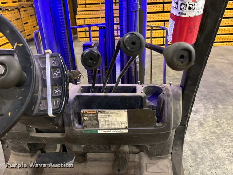 image for item DU6354 2007 Yale GLC050VXNURE083 forklift