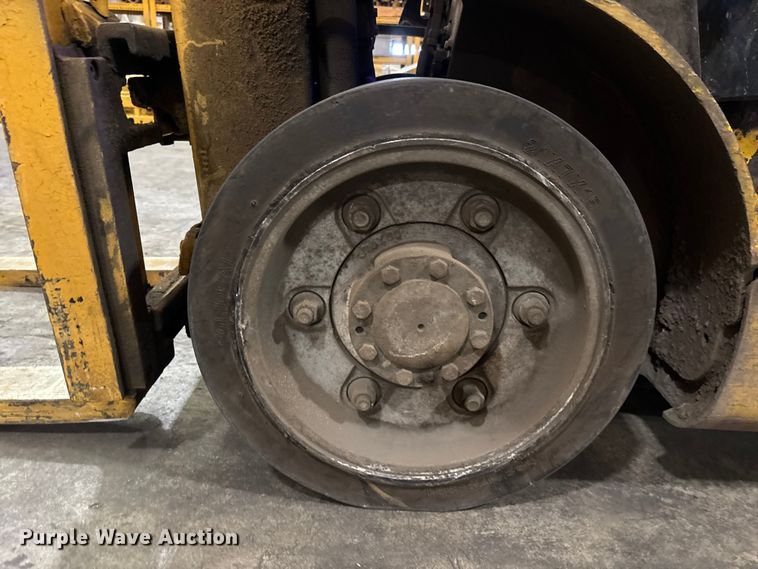 image for item DU6354 2007 Yale GLC050VXNURE083 forklift