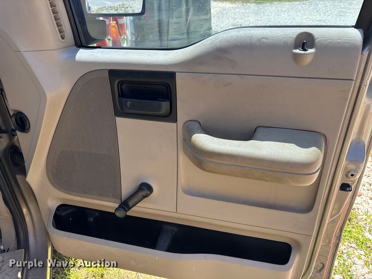 image for item DU6358 2006 Ford F150 pickup truck