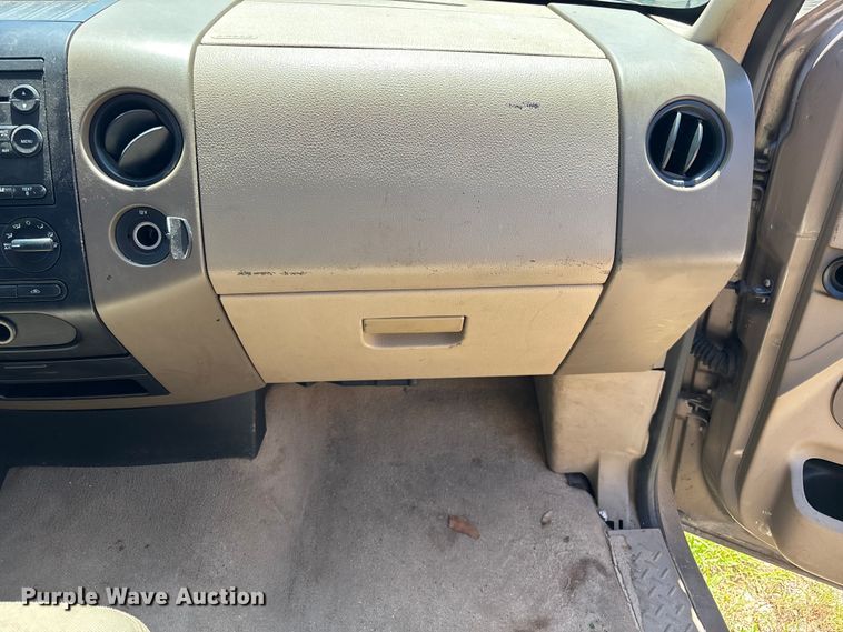 image for item DU6358 2006 Ford F150 pickup truck