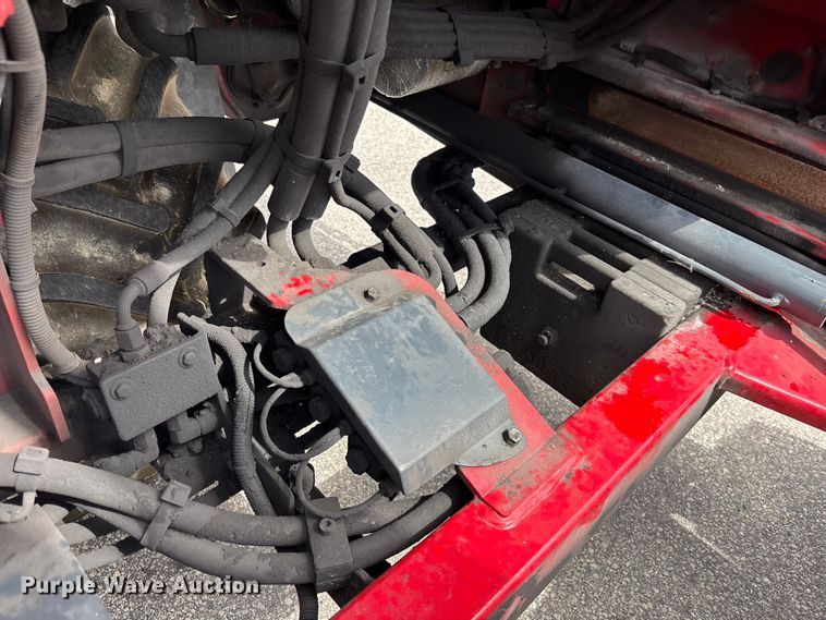 image for item DU6372 2013 Moffet M55 forklift