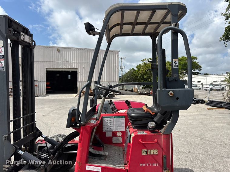image for item DU6372 2013 Moffet M55 forklift