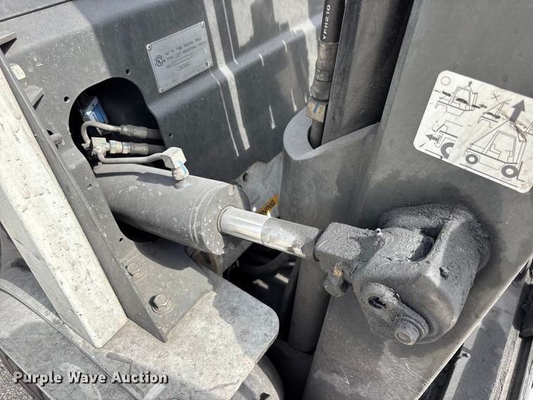 image for item DU6374 2018 Unicarriers PF70 forklift