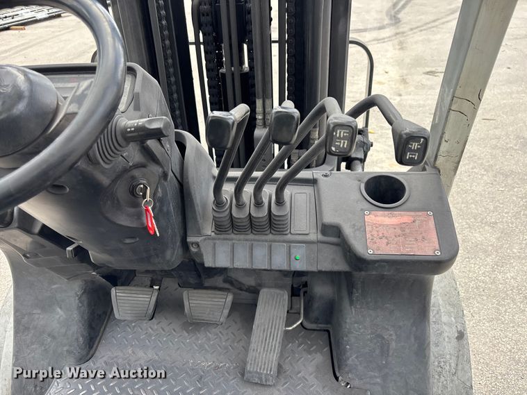 image for item DU6374 2018 Unicarriers PF70 forklift