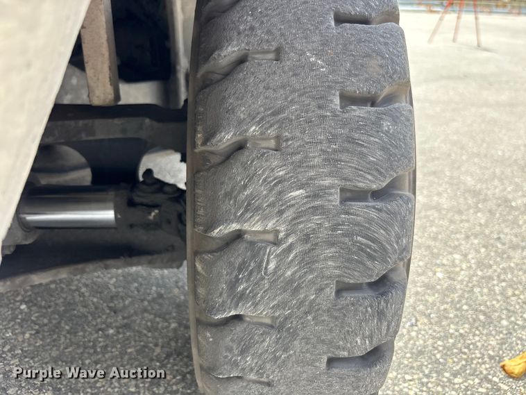 image for item DU6374 2018 Unicarriers PF70 forklift