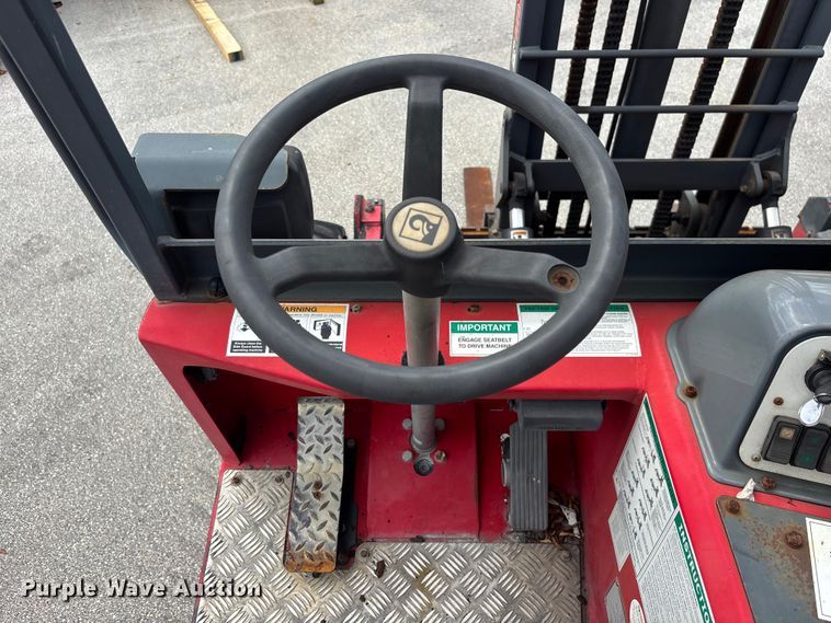 image for item DU6375 2016 Moffet M8 55.3 forklift