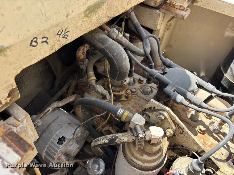 image for item DV4390 Allis Chalmers ACC30 forklift