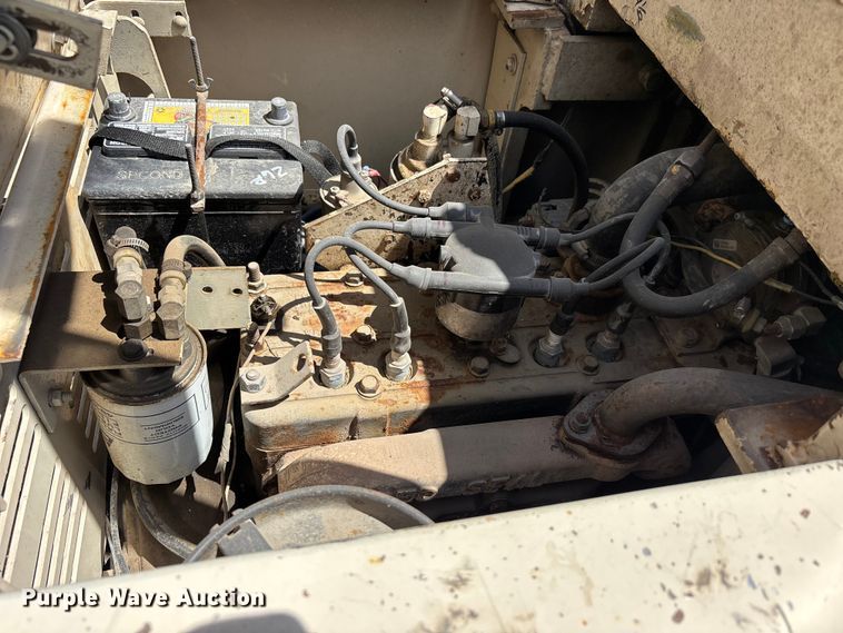 image for item DV4390 Allis Chalmers ACC30 forklift