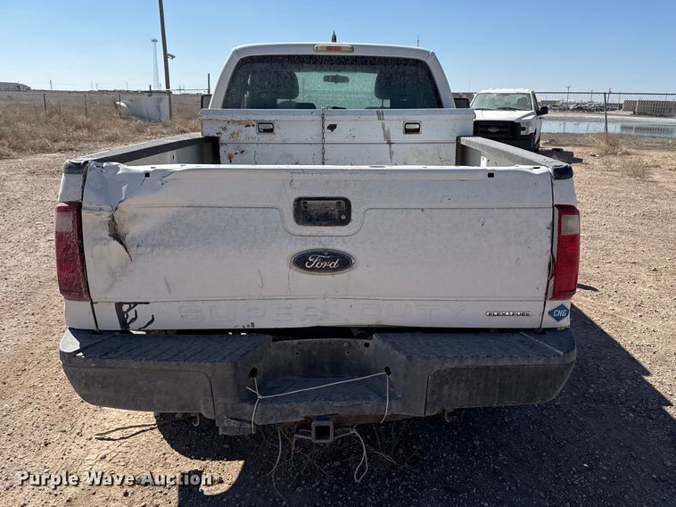 image for item DZ5384 2016 Ford F250 Super Duty Ext. Cab pickup truck