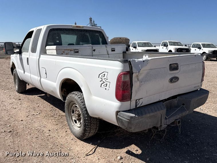 image for item DZ5384 2016 Ford F250 Super Duty Ext. Cab pickup truck