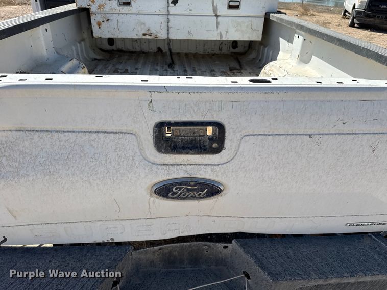 image for item DZ5384 2016 Ford F250 Super Duty Ext. Cab pickup truck
