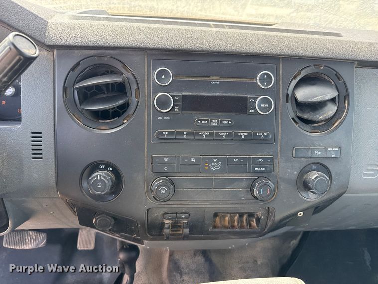 image for item DZ5384 2016 Ford F250 Super Duty Ext. Cab pickup truck
