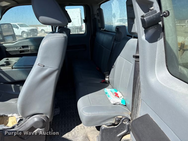 image for item DZ5384 2016 Ford F250 Super Duty Ext. Cab pickup truck