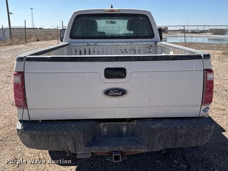 image for item DZ5385 2016 Ford F250 Super Duty Ext. Cab pickup truck