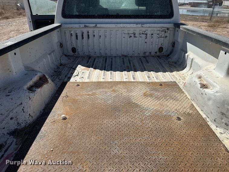 image for item DZ5385 2016 Ford F250 Super Duty Ext. Cab pickup truck