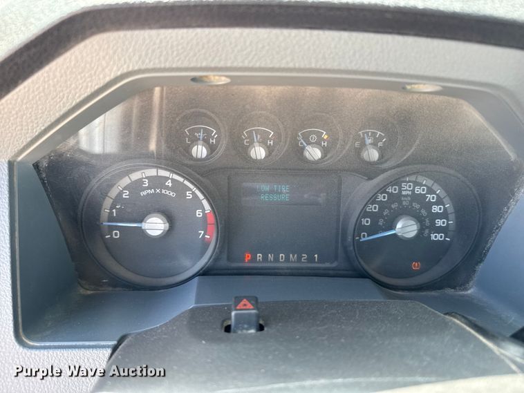 image for item DZ5385 2016 Ford F250 Super Duty Ext. Cab pickup truck