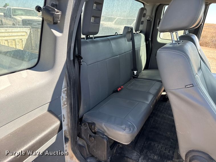 image for item DZ5385 2016 Ford F250 Super Duty Ext. Cab pickup truck