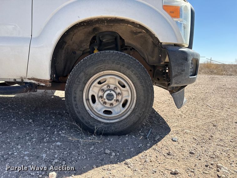 image for item DZ5385 2016 Ford F250 Super Duty Ext. Cab pickup truck