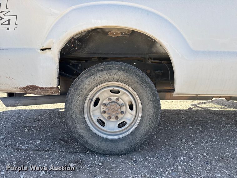 image for item DZ5385 2016 Ford F250 Super Duty Ext. Cab pickup truck