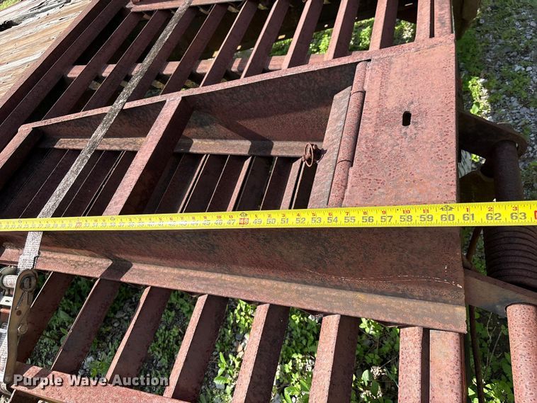 image for item EA7295 1998 Diamond C Fleetneck equipment trailer