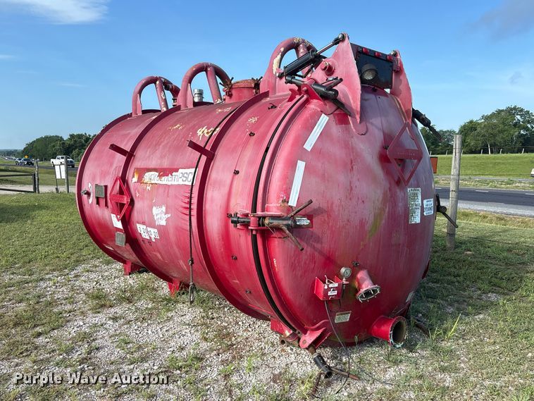 image for item EA7321 2011 Global vacuum Systems, Inc vacuum tank bed