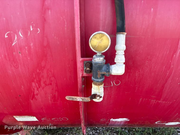 image for item EA7321 2011 Global vacuum Systems, Inc vacuum tank bed